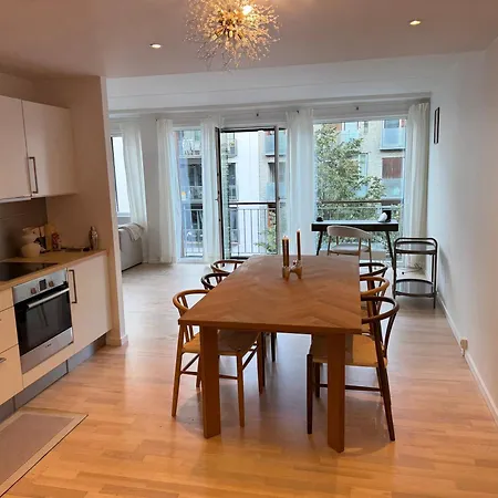 Appartement Kun Fa Minutter Fra Metroen *