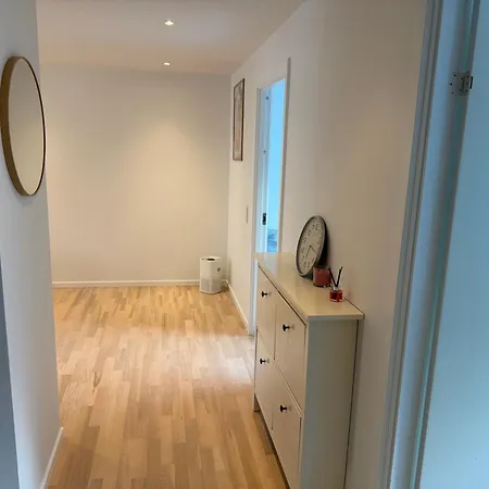 Kun Fa Minutter Fra Metroen Appartement