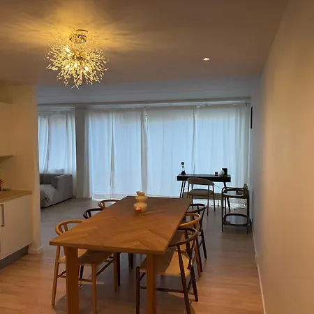 Kun Fa Minutter Fra Metroen